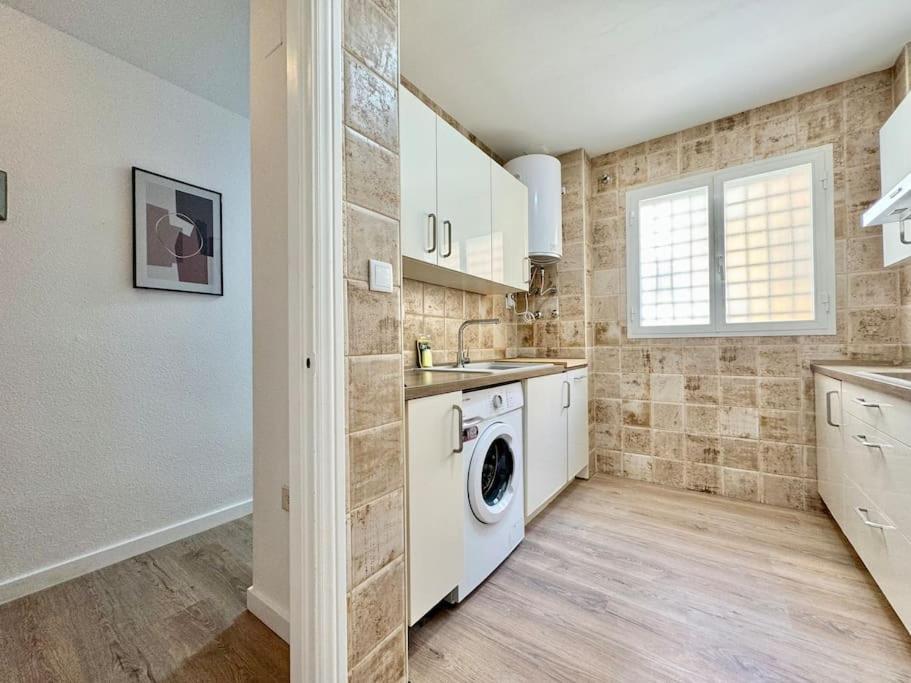 Spacious 3Bd Central Malaga With 2Bh & Ac Esterno foto